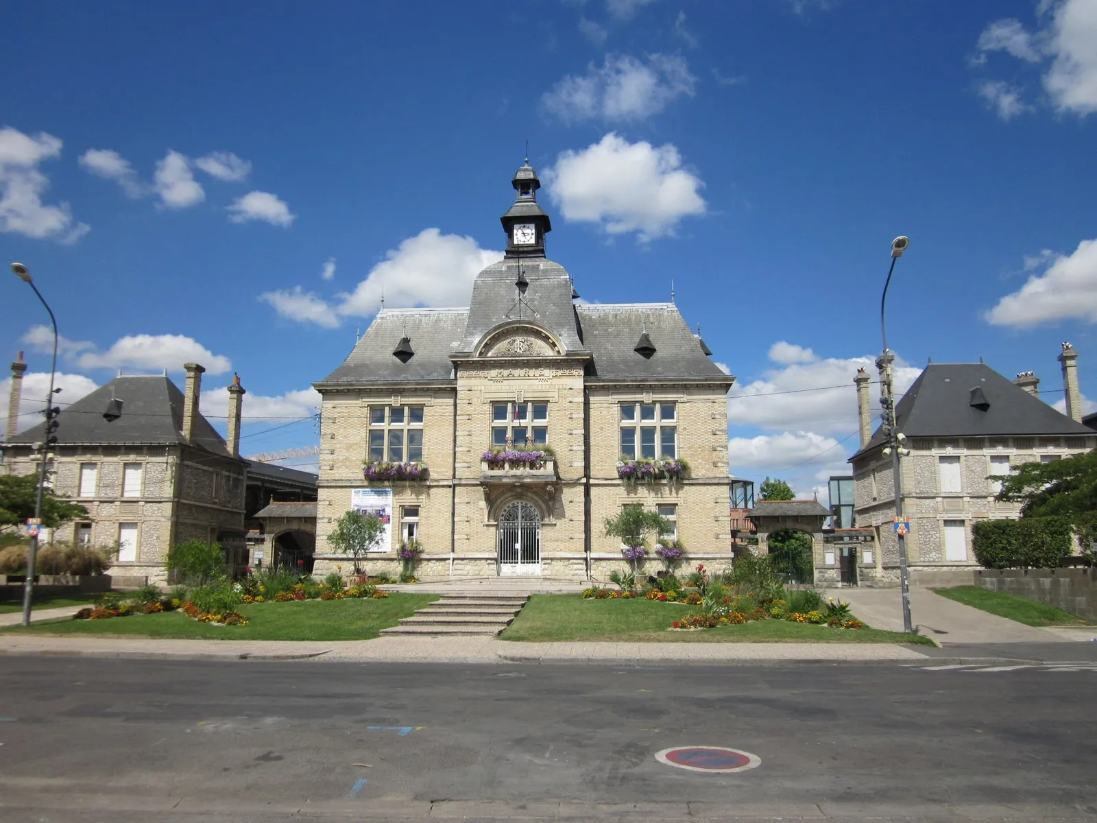 Toitures et bâti de Saint-Pierre-des-Corps (37700), en Indre-et-Loire